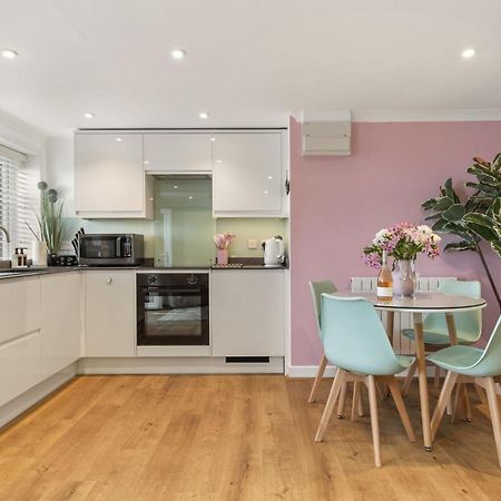The Hidden Valley - A Stylish Rural Retreat, Perfect For Families St Clears Exteriér fotografie